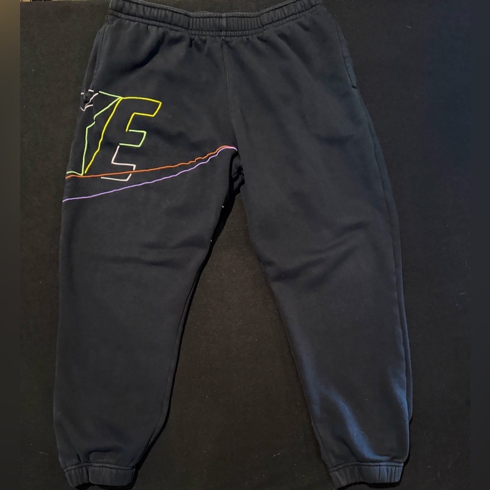 Nike Sweatpants Mens Medium‎ Black Neon Outline Logo Fleece Joggers DX0547-010